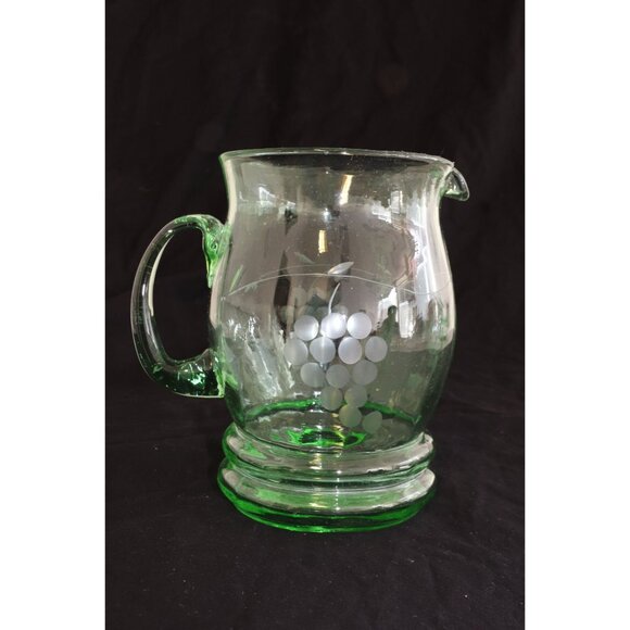 Vtg Mid Century Modern Green Glass Faceted Pitcher Grape Pattern Etched In Glass - Picture 3 of 9